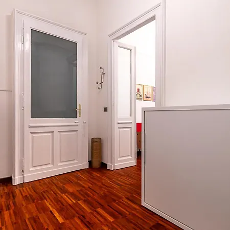 Porta Nuova - Excelsior - Grandmaison Apartment Turin